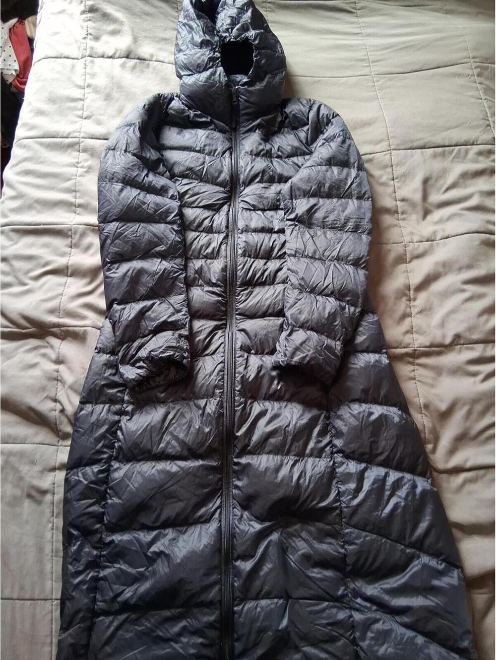 UNIQLO Ultra Light Down Women’s Jacket Sz S Navy Compact Packable Down Coat Y1